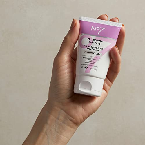 NO7 Menopausa Skincare Protect & Hydrate Day Cream - SPF 30 hidratante facial com chá verde + niacinamida para pele mais suave e brilhante - Menopausa suporta a pele com vitamina C