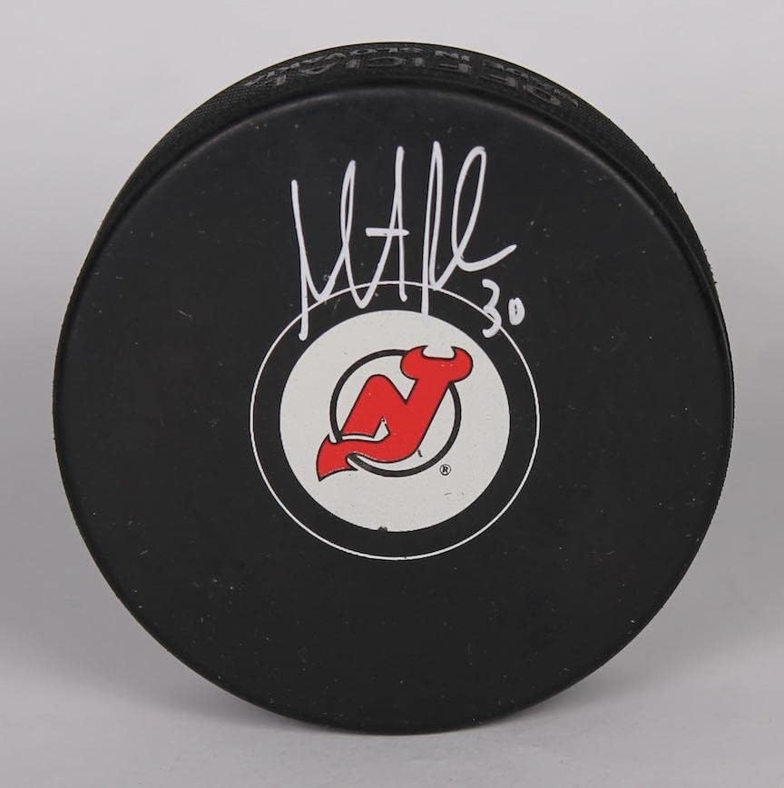 Martin Brodeur assinou autografou os fanáticos de hóquei do New Jersey Devils Puck 20365 - Pucks autografados da NHL
