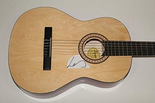 Louis Tomlinson assinou o Autograph Fender Brand Acoustic Guitar - One Direction 1D