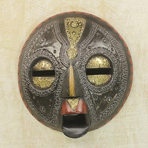 NOVICA GHANEIANA SESE WOOD WALL MASK com detalhes em latão e alumínio, sinal de proteção '