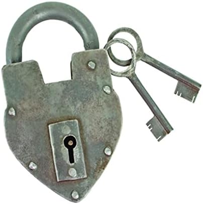 Padlock de coração de reprodução antiga com 2 teclas de esqueleto dentro do Upper Deck