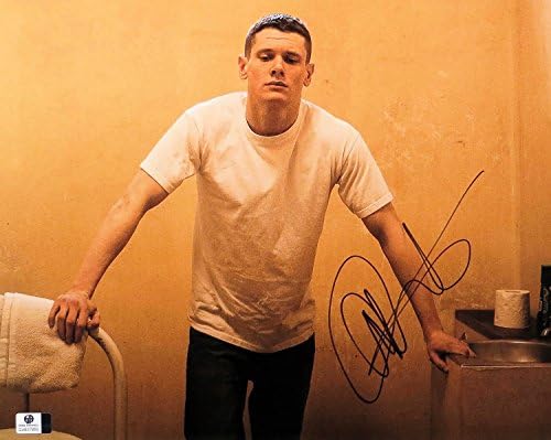 Jack O'Connell assinou autografado 11x14 foto de camisa branca sem quebra GV837855