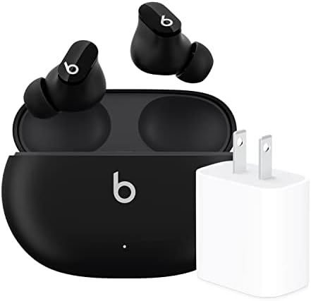 Botões de estúdio Beats de preto com Apple 20W Adaptador de energia USB-C