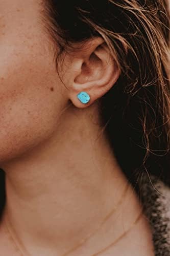Brincos de cravo turquesa para mulheres, tibetanos pequenos brincos de pedra preciosa azul crus com pântano de aço inoxidável para meninas adolescentes, briols hipoalergênicos de jóias de boho ocidentais para mulheres orelhas sensíveis