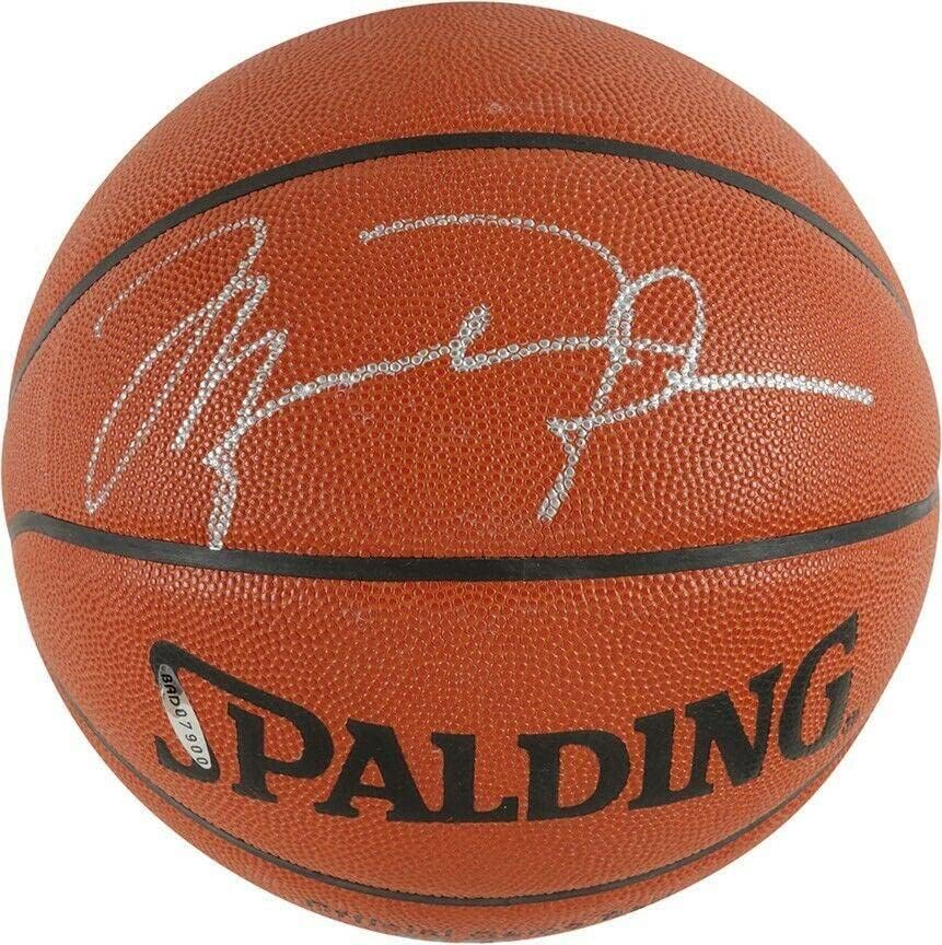 Michael Jordan assinou Spalding Official NBA Game Basketball UDA Upper Deck Coa - Basquete autografado