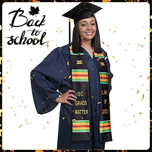 3 PCs Kente Style Graduation Sash Conjunto incluem a turma de 2023 graduação roubada com tampas de formatura e broche para meninos negros meninos graduados