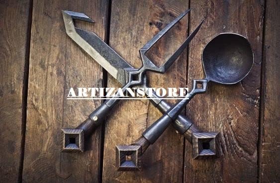 Conjunto de talheres de alimentação medieval de ferro, garfo, faca, colher medieval alimente utensílio