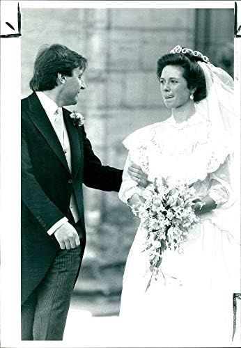 Foto vintage de Michael-John Knatchbull e sua noiva, Messelha Owen.