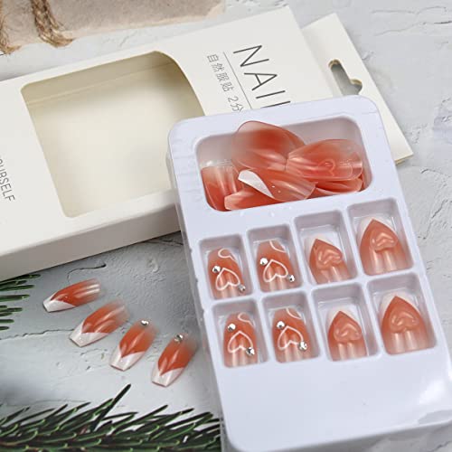 Pressione no coração em unhas, forma de comprimento médio acrílico pregos dos namorados Dia Branco Coração Designs requintados