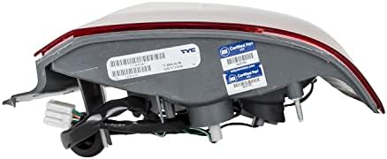 Montagem da luz traseira direita de TYC compatível com 1999-2003 Mazda Protege