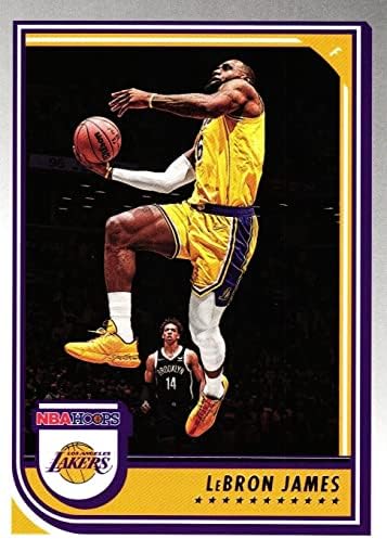 LeBron James 2022 2023 HOOPS BASKETBALL Series Cartão 170, imaginando -o em sua camisa de ouro Lakers