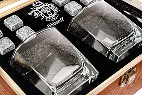 ???? ????: Pais do dia do pai Presentes para homens - conjunto de vidro de uísque de 2 - Bourbon Whisky Stones Wood Box Greet Set - Inclui óculos de uísque de cristal, pedras arrepiantes, montanhas -russas de ardósia para burbon escocês