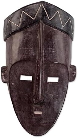 Novica Decorativa Máscara de madeira grande, marrom, Lwalwa '