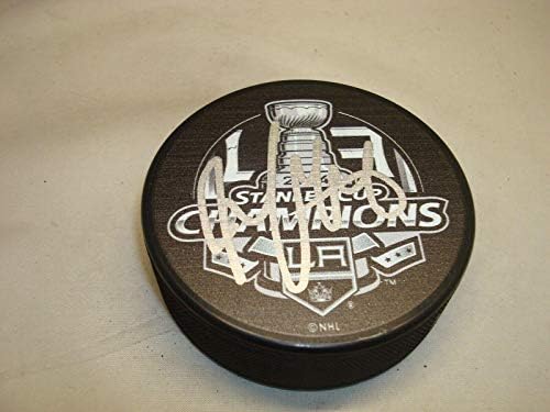 Jake Muzzin assinou o Los Angeles Kings 2014 Stanley Cup Champs Hockey Puck 1A - Pucks autografados da NHL