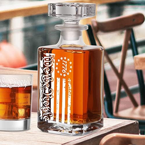 Pypibawly Whisky Decanter Glasses Gravadas com We the People American Flag 1776, Decanter personalizado para o Bourbon escocês de bebidas