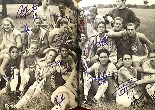 1996 USA EQUIPE DE FUBER SOCUBO E SOFTBOL EMPRESSO + MOCEANU POWELL Livro assinado JSA - Revistas de futebol autografadas