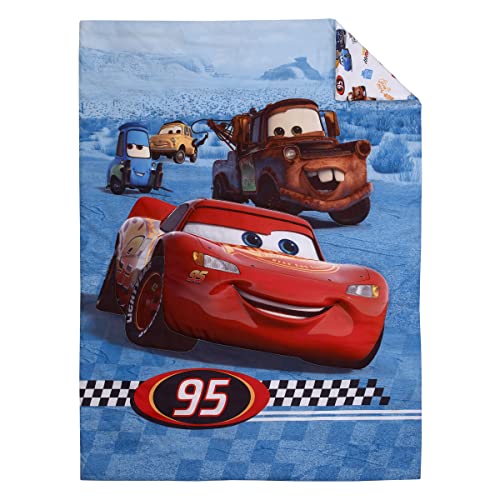 Disney Cars Radiator Springs White, Blue e Red Rightning McQueen e Tow -Mater 4 peças Cama de cama - Consolador, folha inferior ajustada, folha superior e travesseiro reversível