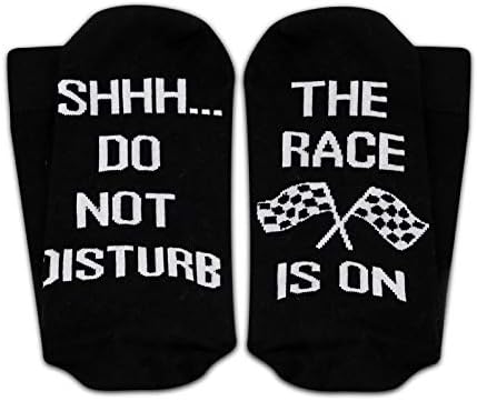 2Pairs Racing Game Gift Race Car Gift Shh não perturbe a corrida está nos fãs de corrida Meias de presente