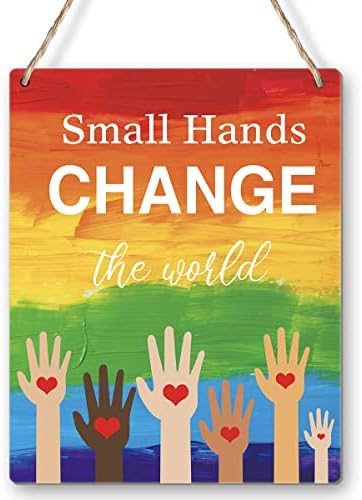 Mãos pequenas mudam a sala de aula mundial Cotações de igualdade motivacional Poster de madeira pendurada na parede de parede arte