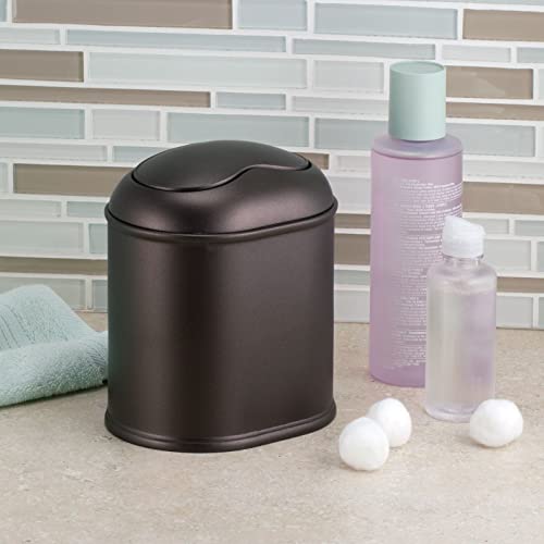 Mdesign Mini lixo de mina de lixo de plástico moderno pode dispensar a tampa dos balanços para bancada de vaidade do banheiro