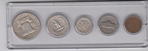 1956 Ano de nascimento de moedas de moedas meio dólar, trimestre, moeda de dez centavos, níquel e centavo datado de 1956 e exibido em suporte de plástico -Circulatd fine