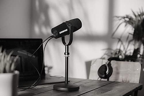 Microfone dinâmico do Shure MV7 USB/XLR com tripé + Aonic 50 fones de ouvido para podcasting, gravação, streaming e jogos, saída de fone de ouvido embutida, tecnologia de isolamento de voz-Black/White