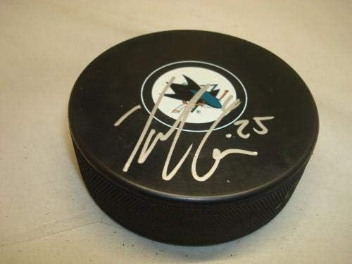 Tye McGinn assinou San Jose Sharks Hockey Puck autografado 1a - Pucks autografados da NHL