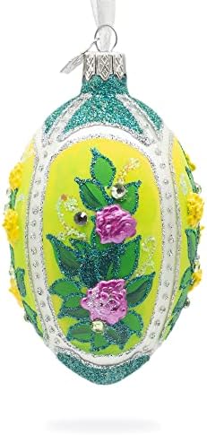 Buquê de flores no ornamento de ovo de vidro verde 4 polegadas