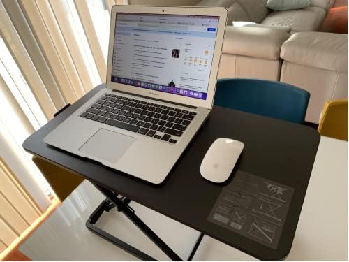 Mount Plus KBT10 Ultra Slim 24 Laptop, teclado e suporte do mouse | Sente -se o riser ajustável para mesas em pé | eleva até
