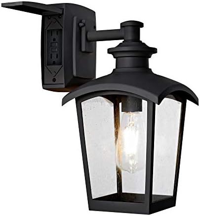 Luminária em casa 31703 Spence 1-Light Outdoor Wall Lantern com vidro semeado e saída de GFCI embutida, preto