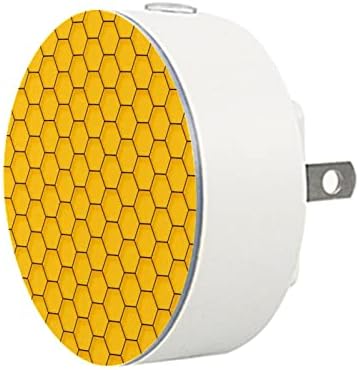 2 Pacote de plug-in Nightlight LED Night Light com sensor de entardecer para o amanhecer para o quarto de crianças, viveiro, cozinha, corredor abstrato do padrão geométrico de hexagono amarelo