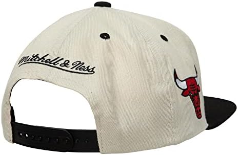 Mitchell e Ness Chicago Bulls NBA Sail 2 Tone Hard Wood Classic Snapback Hat off-White