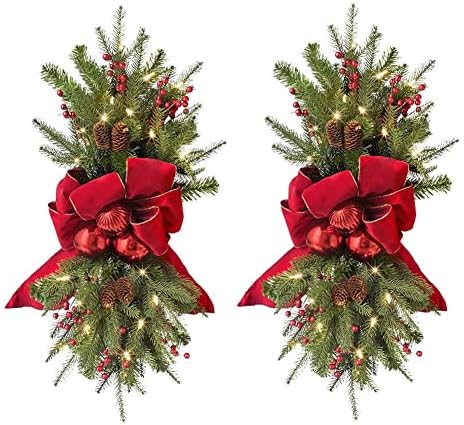 2 PCs Christmas Artificial Wreath com LED Lights Strip, Garland de Natal com pinheiros Polyester Ball Ball Witne Wall Ornaments para férias de decoração de casas de festa de Natal