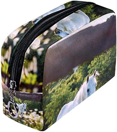 Tbouobt Cosmetic Bag for Women, Bolsas de maquiagem Bolsa de higiene pessoal espaçosa Gift, fazenda White Horse