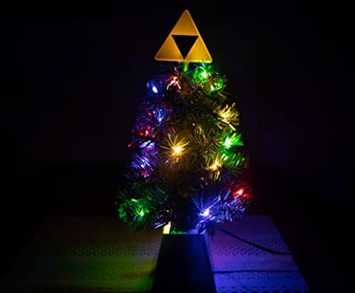 A lenda do Triforce Zelda liderou a árvore de férias com desktop iluminada USB | Árvore de Natal Artificial Mini para decoração de festas de mesa, ornamentos festivos e decoração de casa | Presentes de videogame