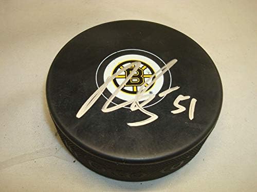 Ryan Spooner assinou Boston Bruins Hockey Puck autografado 1D - Pucks autografados da NHL