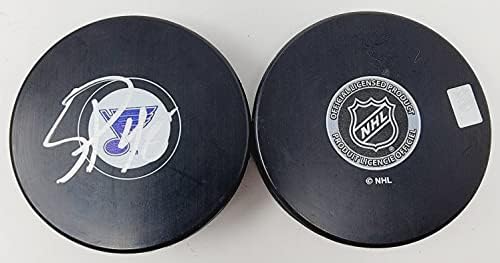 Scott Perunovich autografou Puck St Louis Blues NHL Logo Puck com cubo livre