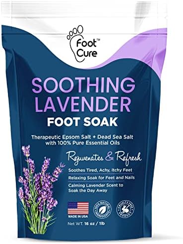 O pé de lavanda calmante é molho com sal de Epsom - melhor tratamento da unha e suaviza calos - acalma os pés doloridos e cansados, perfume de odor do pé, pedicure de spa - feita nos EUA 16 oz