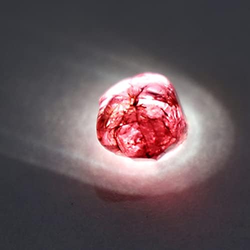 Spinel bruto bruto de vermelho natural 2,40 CT Cryaling Crystal da Birmânia