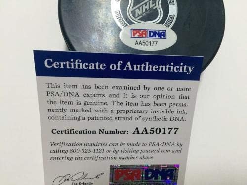 Dan Girardi assinou o New York Rangers Puck PSA/DNA COA - Pucks autografados da NHL