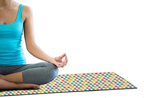 Toalha de tapete de ioga de Arrow Ambesonne, ilustração de setas repetitivas coloridas apontando para baixo em um fundo simples, suor sem deslizamento de yoga pilates pilates tampa, 25 x 70, multicolor
